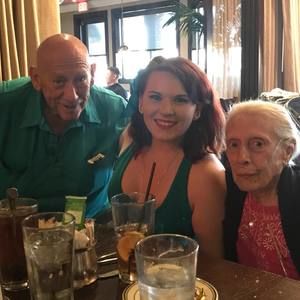 Meet your Posher, Elizabeth